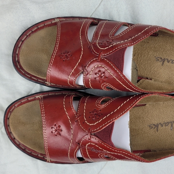 Clarks red leather slip on sandals with straps white stitching beach vacation 7 - Picture 7 of 10